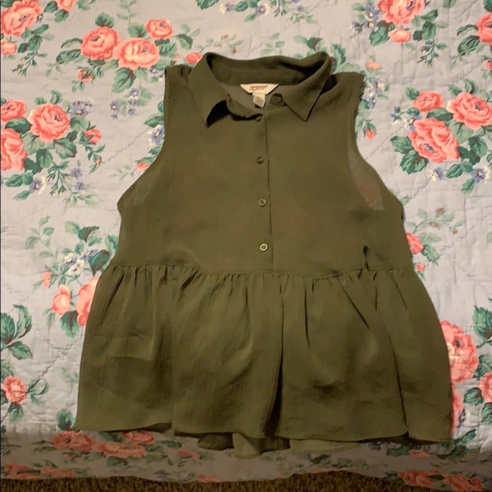 a green shirt